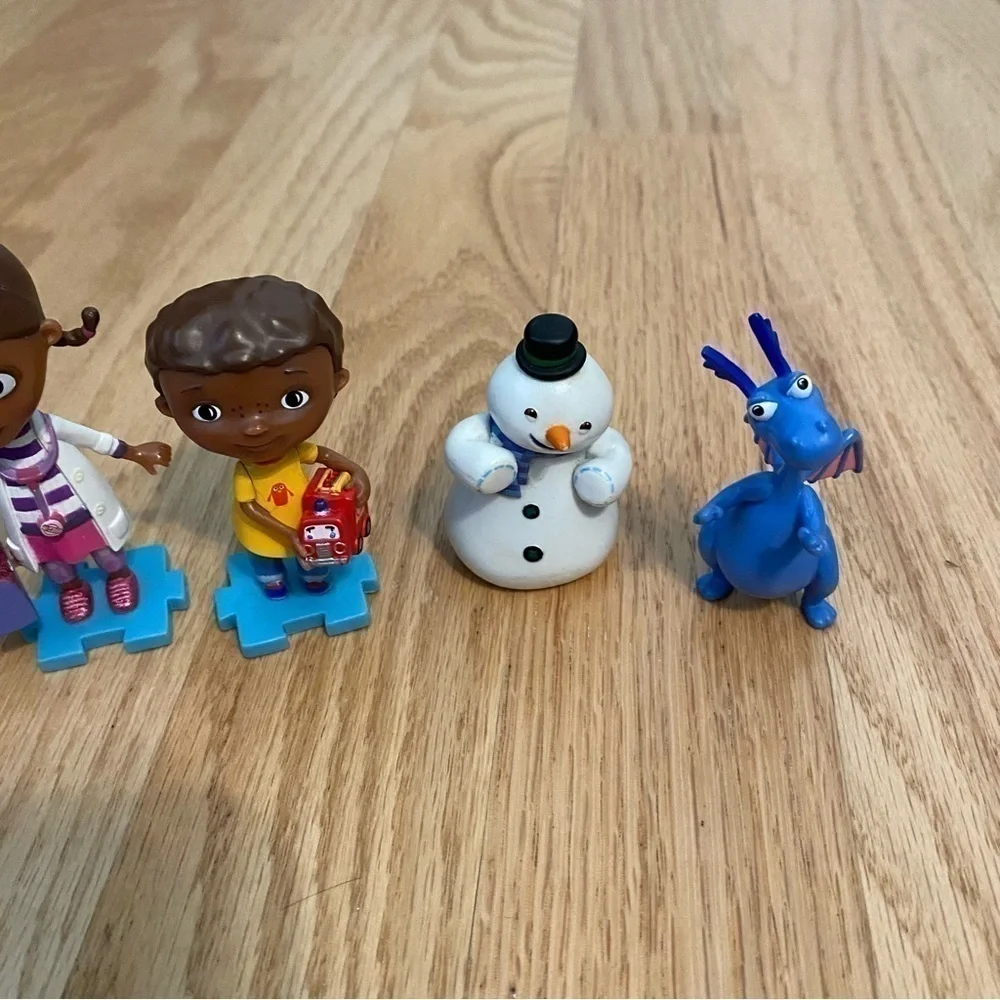 Disney Doc Mcstuffins Action Figure Toy Set Hallie Stuffy Donny Lambie Chilly